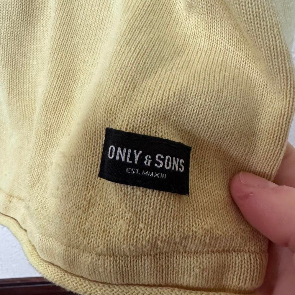 Butter yellow distressed vintage slouchy sweater - Picture 6 of 8